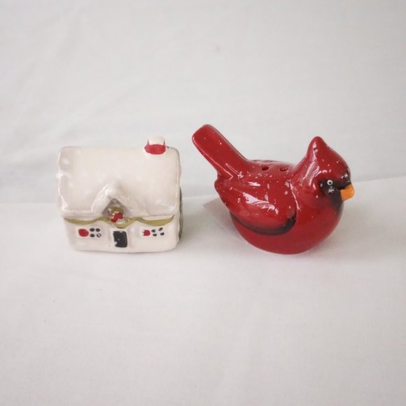 NWT    Ceramic Red Bird & House Salt & Pepper Shakers- - Picture 2 of 8